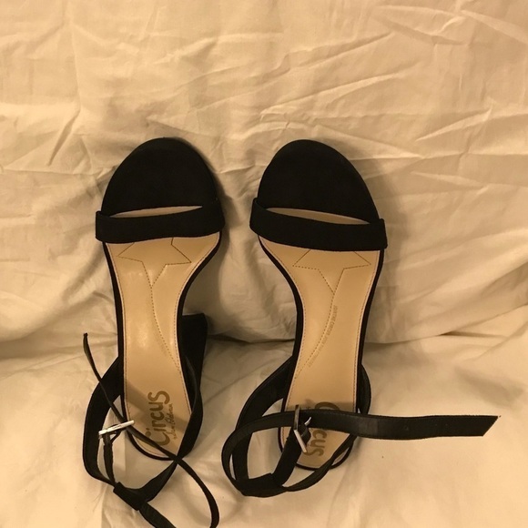 Circus by Sam Edelman, black strappy sandals. Women’s size 9.5, fit like an 8.5. - Picture 3 of 6
